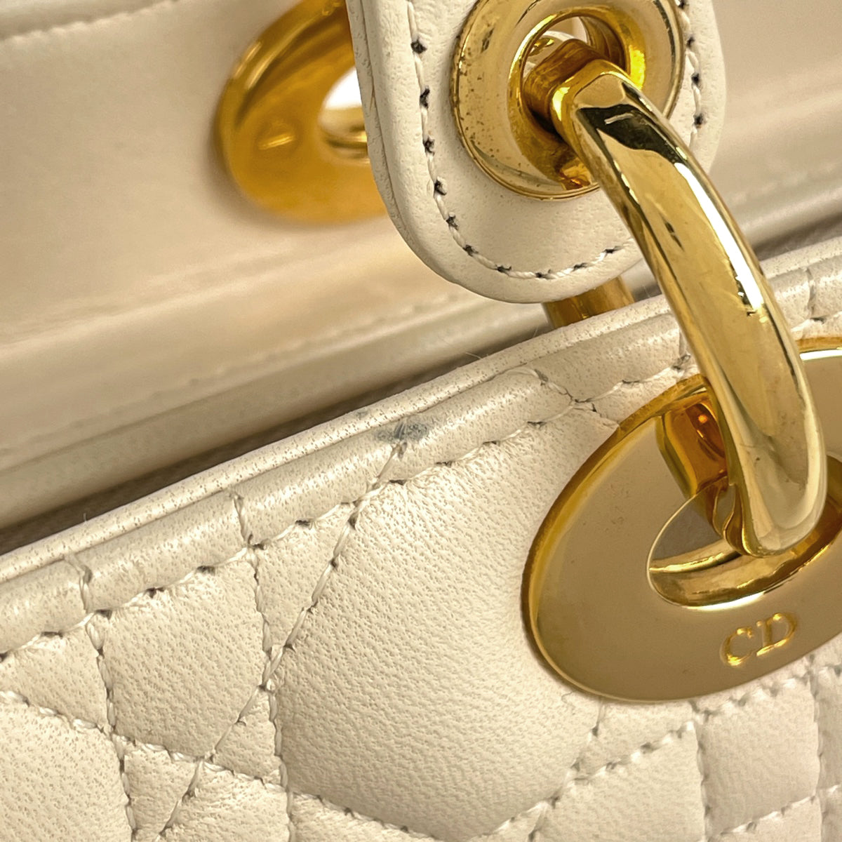 クリスチャン　ディオール　カナージュ　レザー　ハンドバッグ　ベージュ DIOR ディオール カナージュ ハンドバッグ レディーディオール