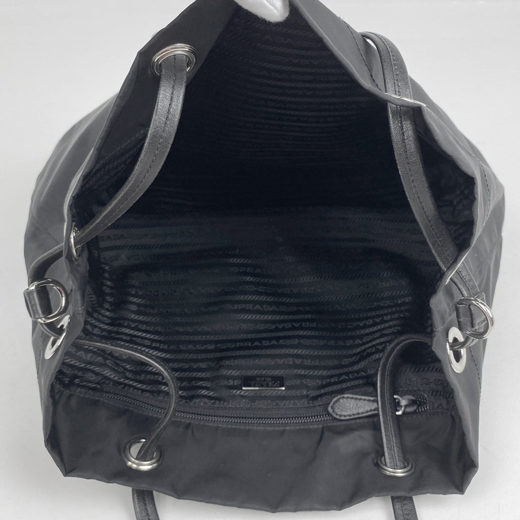 プラダ ロゴプレート トートバッグ ショルダーバッグ トートバッグ ナイロン ネロ(ブラック) レディース 【中古】brbag