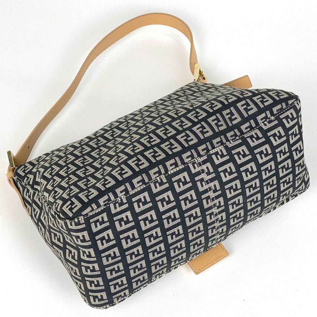【希少・美品】FENDI マンマバケット ゴールド ズッキーノ ハンドバッグ FENDI FENDI フェンディ ズッキーノ マンマバケット ピンク系