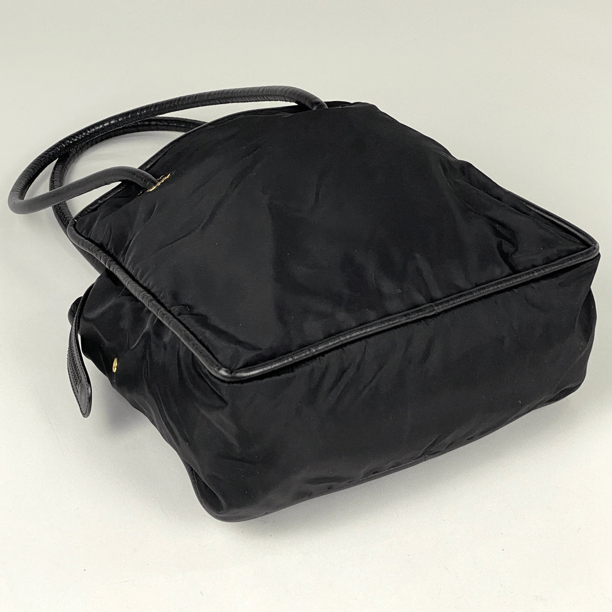 【美品】セリーヌ ハンドバッグ トートバッグ レザー スタッズ 肩掛け 黒 美品】セリーヌ ハンドバッグ トートバッグ レザー スタッズ