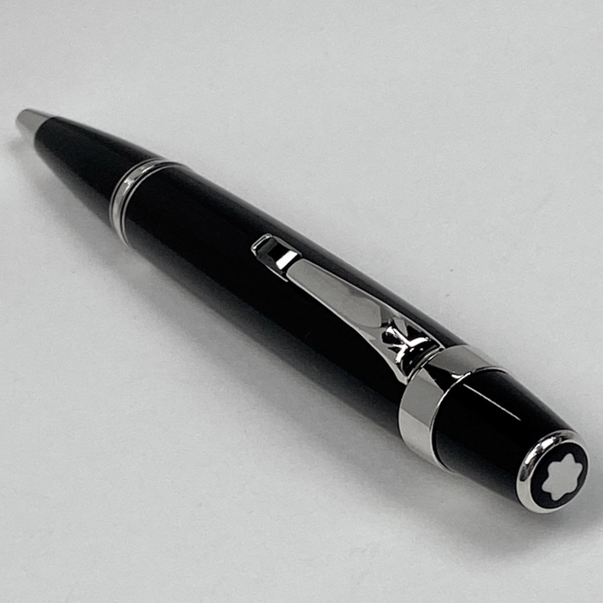 モンブラン ボールペン ボエム 石なし 初期 黒 小さな筆記具は良いものだ！カラーストーンが無いモンブランの