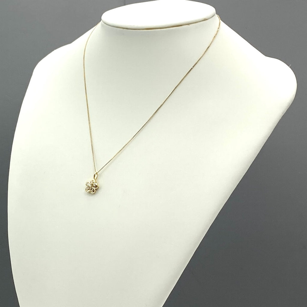 フラワーモチーフ デザインネックレス YG イエローゴールド ペンダント メレダイヤ ネックレス K18 ダイヤモンド レディース 【中古】nbjwl