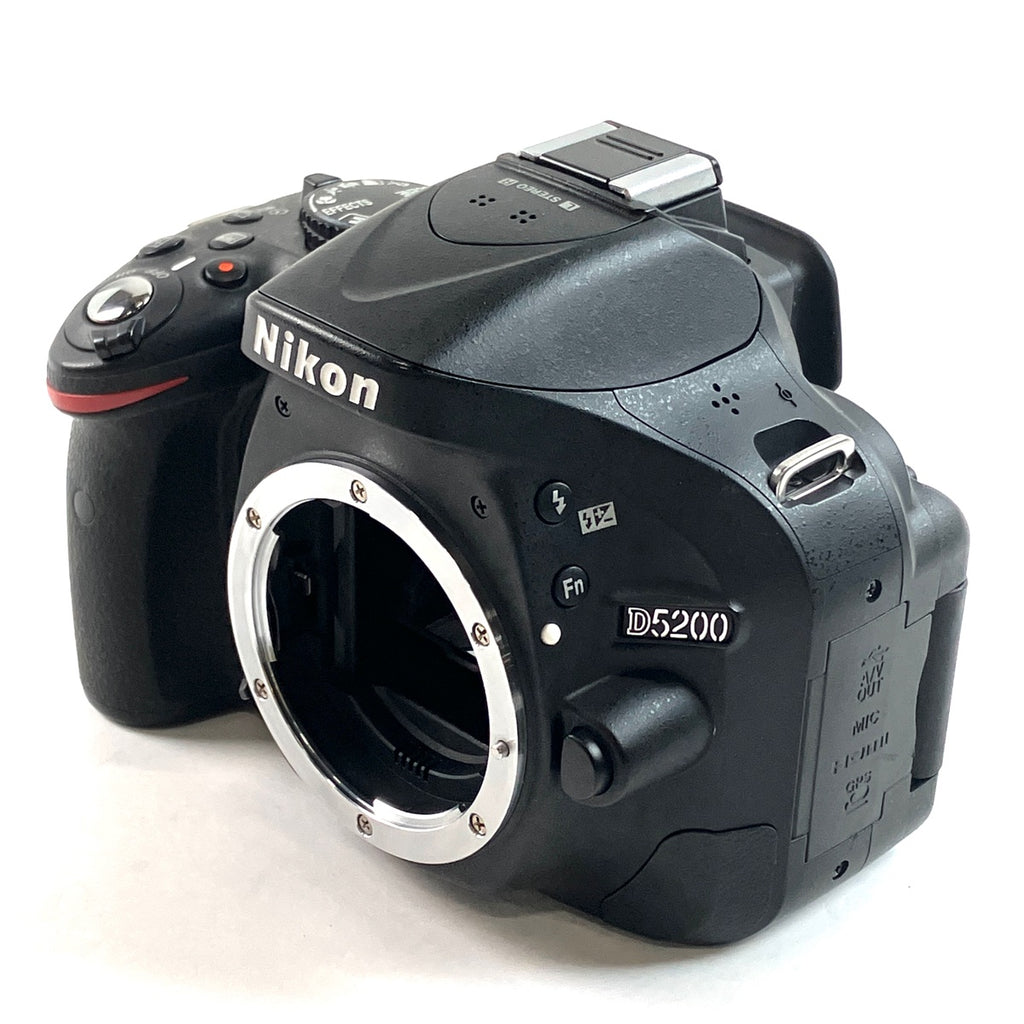 ニコン Nikon D5200 ブラック + AF-S DX NIKKOR 18-200mm F3.5-5.6G ED VR II デジタル 一眼レフカメラ 【中古】