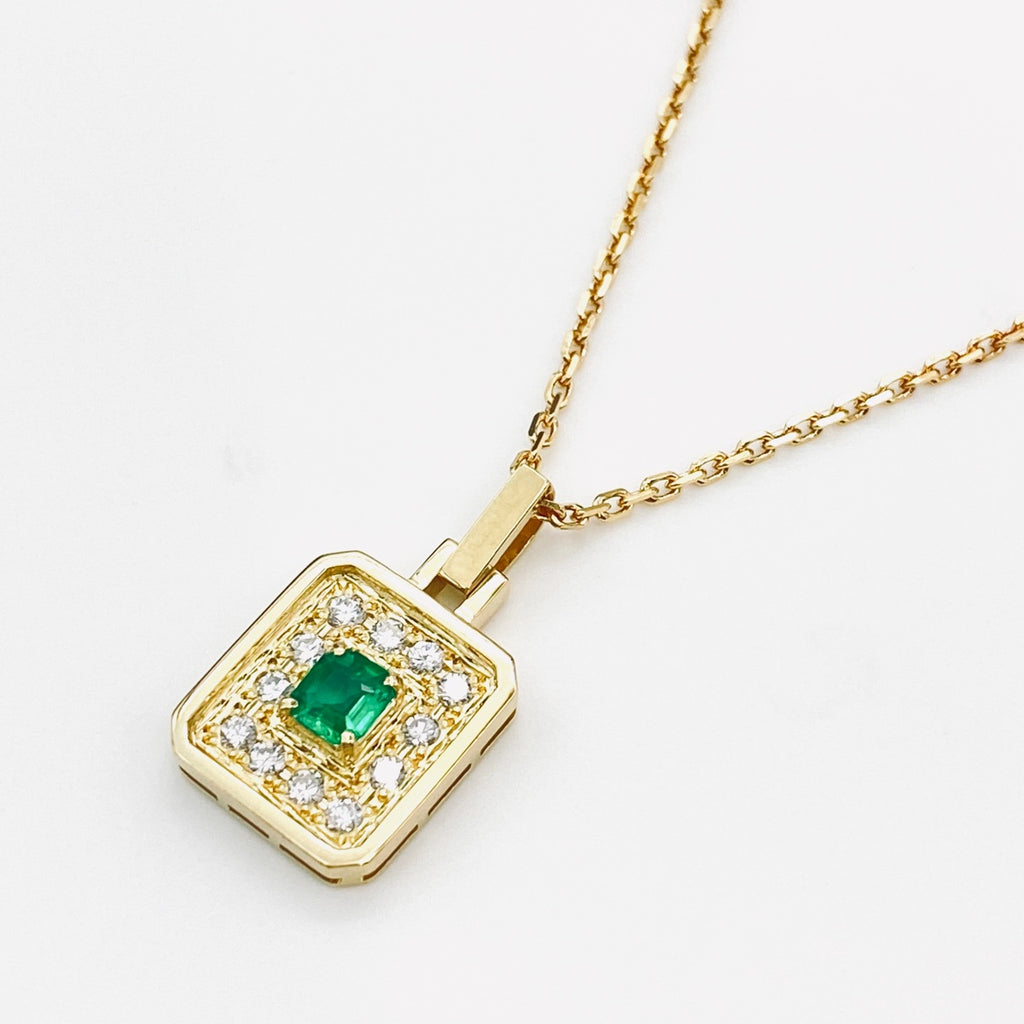 エメラルド デザインネックレス YG イエローゴールド ペンダント メレダイヤ ネックレス K18 エメラルド ダイヤモンド レディース 【中古】 nbjwl