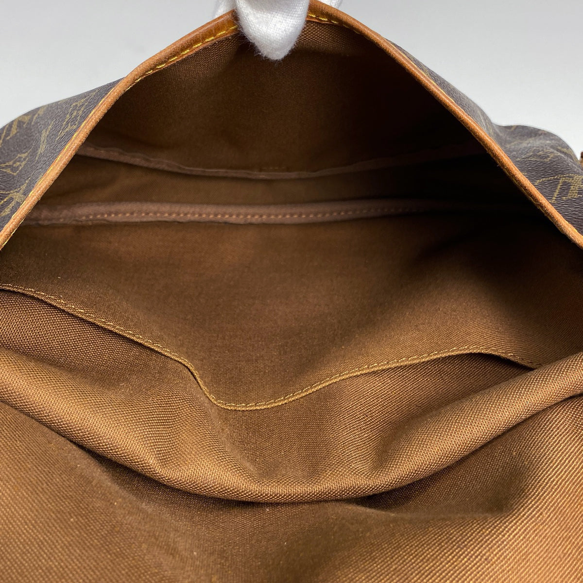 ✨極上品✨ルイ・ヴィトン ソミュール ショルダーバッグ モノグラム 斜め掛け LOUIS VUITTON ルイ ヴィトン 斜め掛けショルダーバッグ