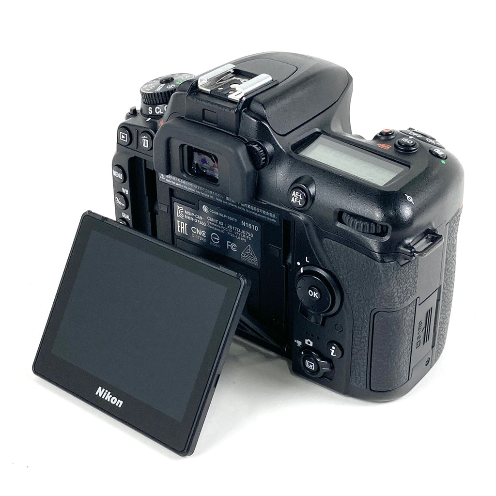 ニコン Nikon D7500 18-140 VR レンズキット デジタル 一眼レフカメラ 【中古】