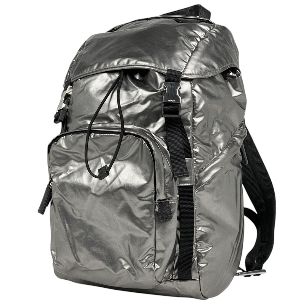 プラダ ロゴプレート リュックサック バックパック デイパック リュック ナイロン シルバー レディース 【中古】brbag