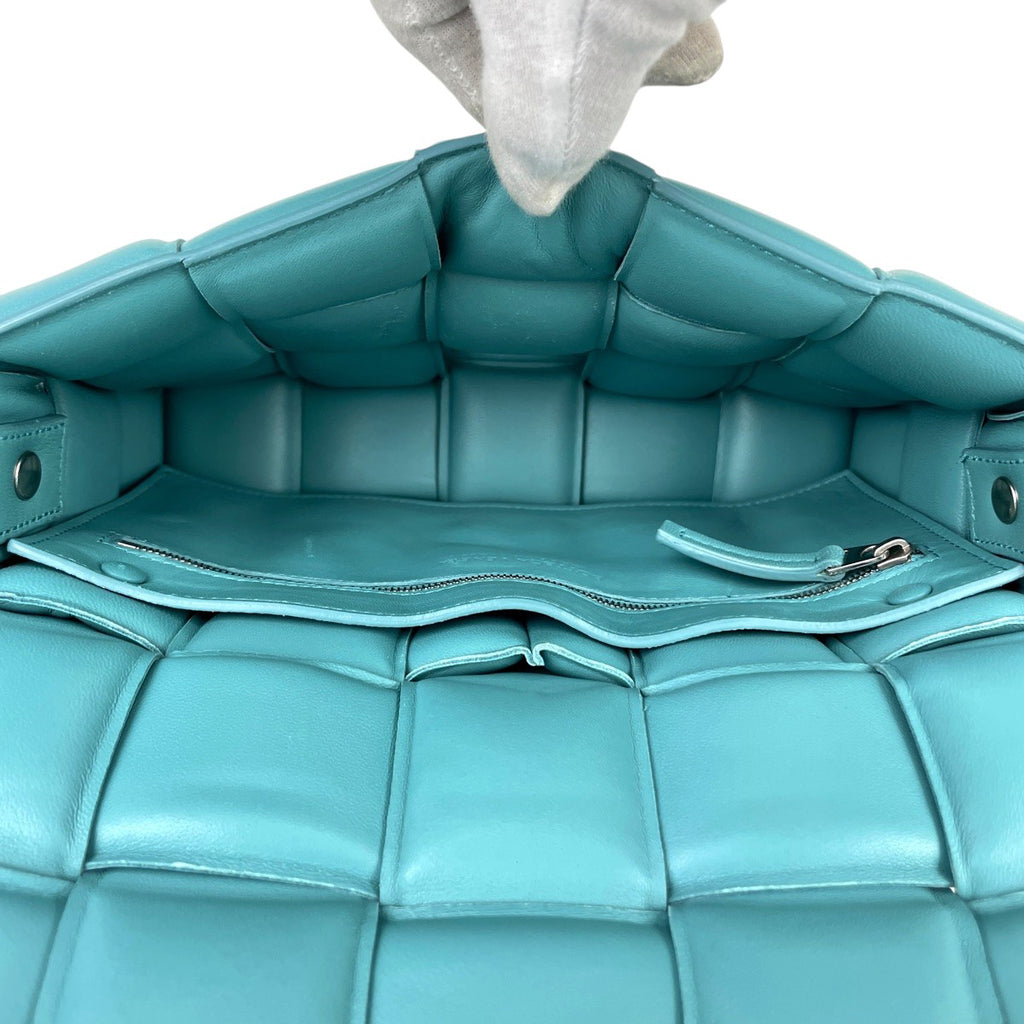 【在庫一掃】 ボッテガヴェネタ パデッド カセット ショルダーバッグ マキシイントレチャート ショルダーバッグ レザー ターコイズブルー レディース 【中古】 brbag