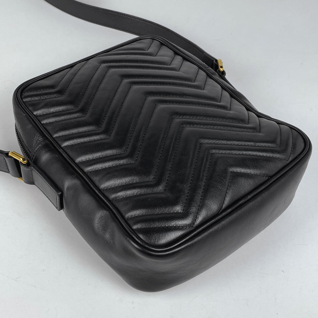グッチ GGマーモント ショルダーバッグ 斜め掛け ショルダーバッグ レザー ブラック 523365 レディース 【中古】 brbag