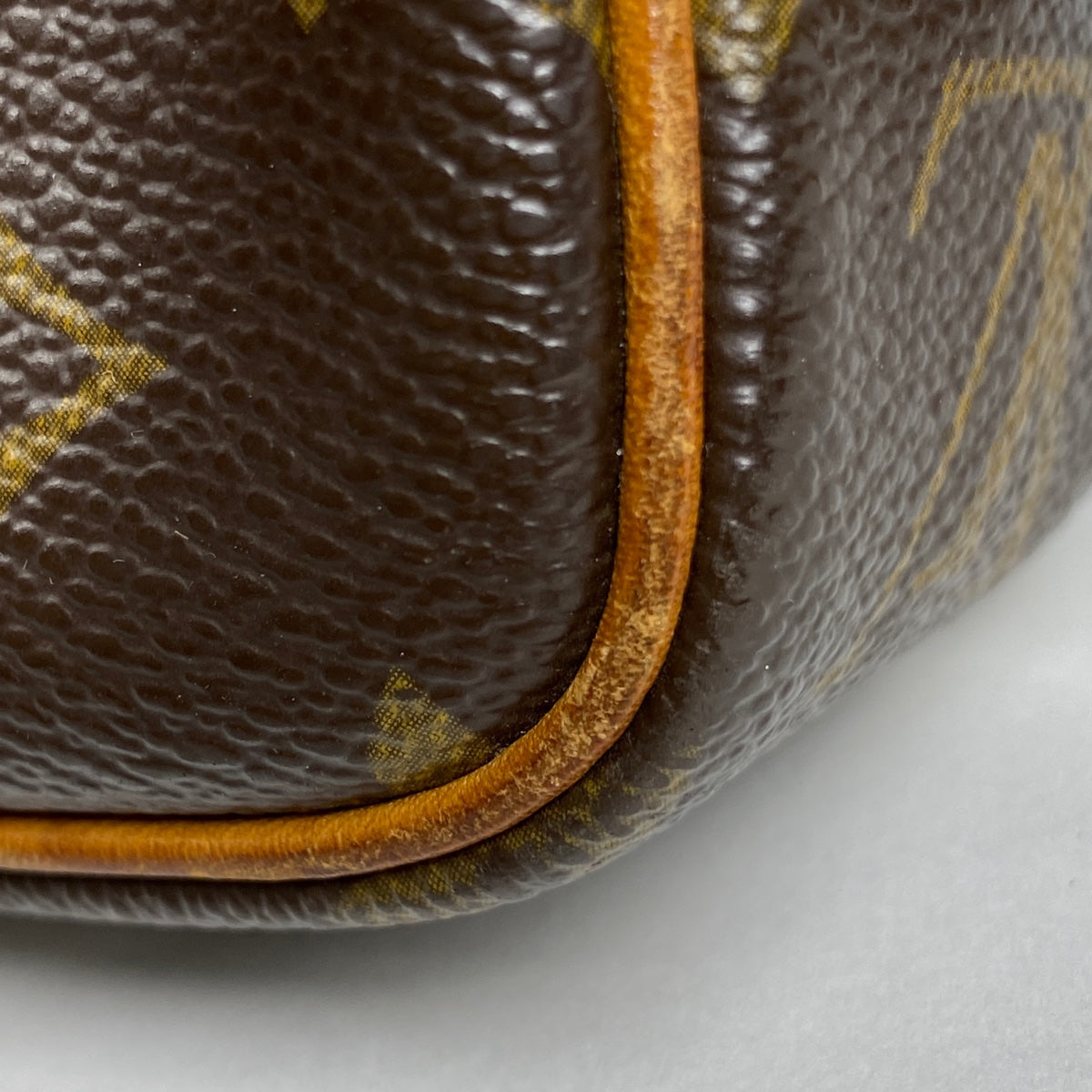 バイセル公式】【在庫一掃】 ルイ・ヴィトン ポシェット マルリー