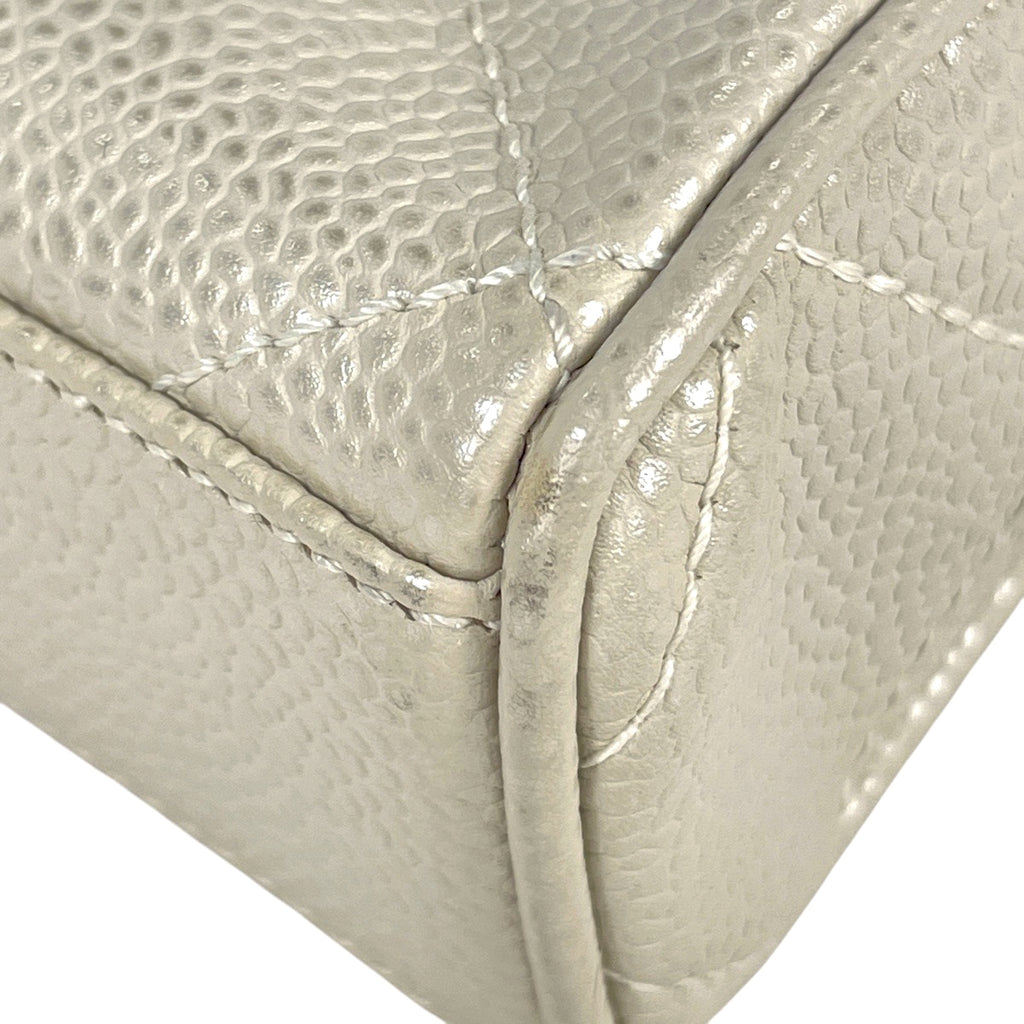 【在庫一掃】 シャネル ココマーク チェーン ハンドバッグ ミニ マトラッセ ハンドバッグ キャビアスキン ホワイト レディース 【中古】 brbag