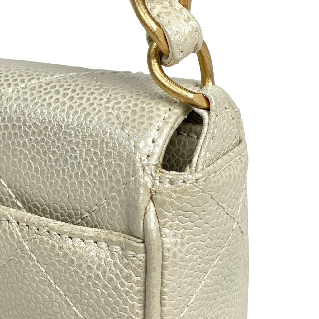 【在庫一掃】 シャネル ココマーク チェーン ハンドバッグ ミニ マトラッセ ハンドバッグ キャビアスキン ホワイト レディース 【中古】 brbag