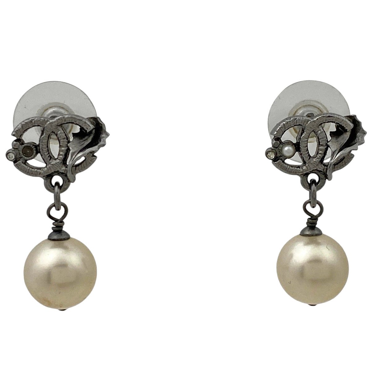 CHANEL パール　ピアス CHANELパールピアス