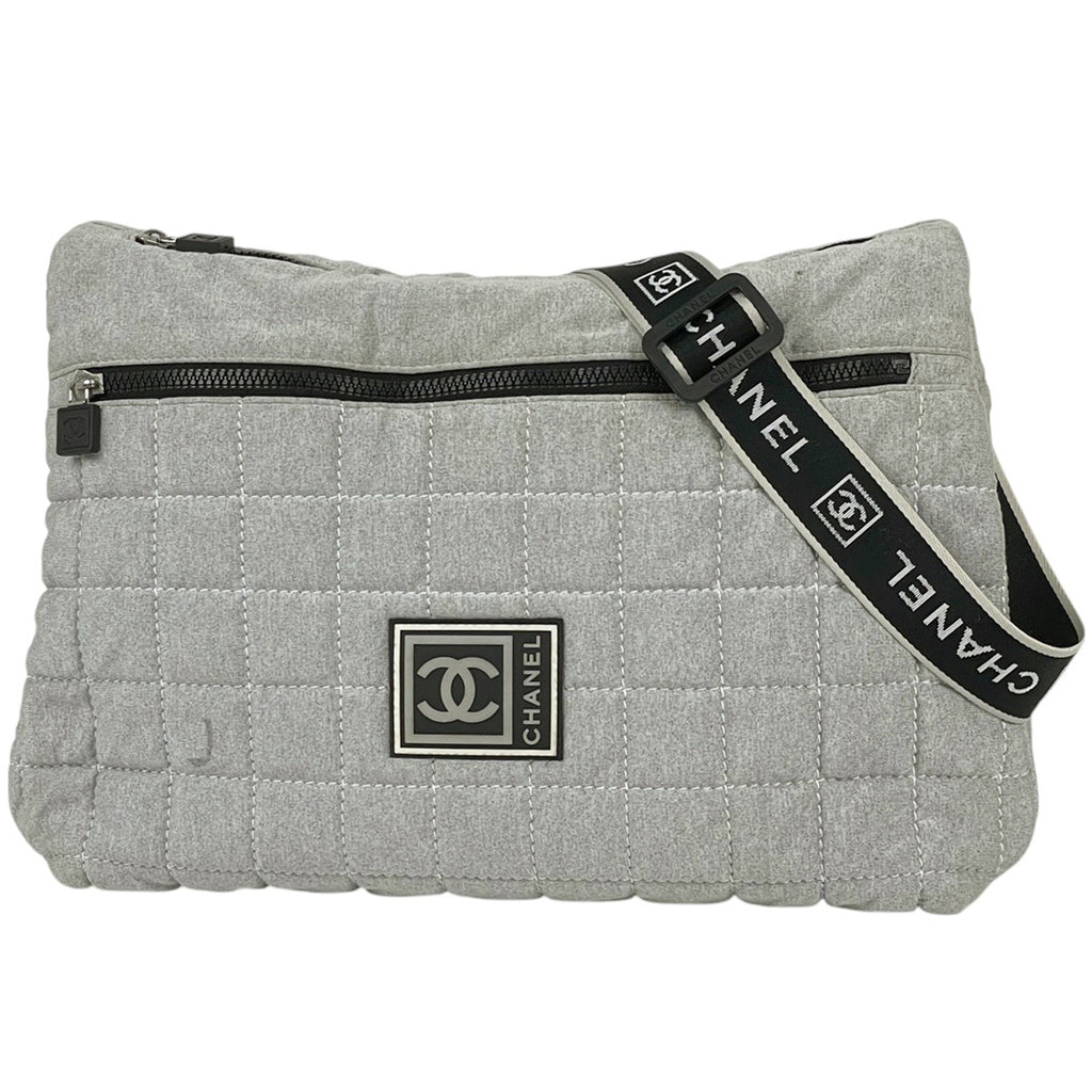 CHANEL シャネル スポーツライン シルバーメッセンジャーバッグ 斜めがけ バイセル公式】シャネル スポーツライン ショルダーバッグ ココ