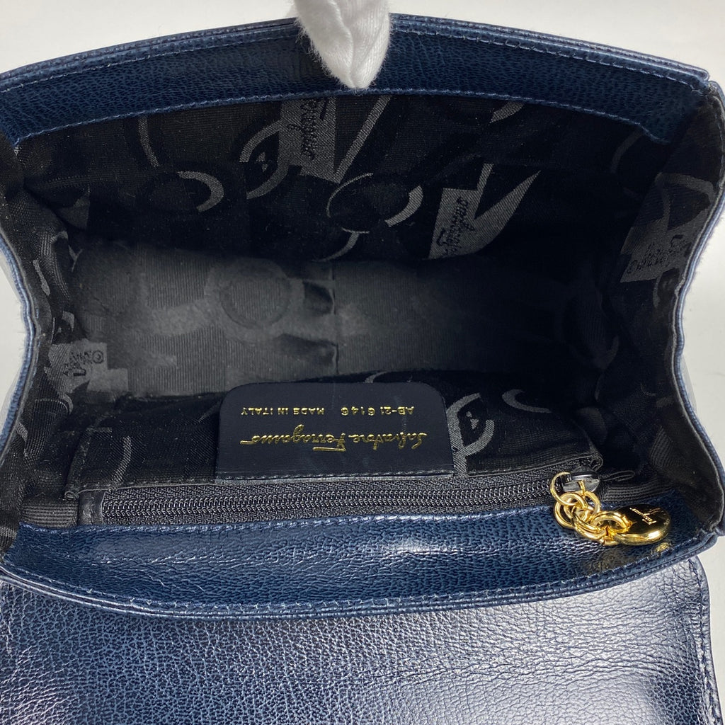 サルヴァトーレフェラガモ ダブルガンチーニ ショルダーバッグ レザー ネイビー 6146 レディース 【中古】 brbag