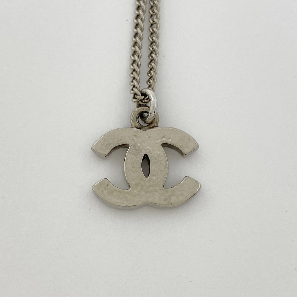 シャネル ココマーク ラインストーン ネックレス CCマーク ネックレス シルバーメッキ シルバー レディース 【中古】bracc