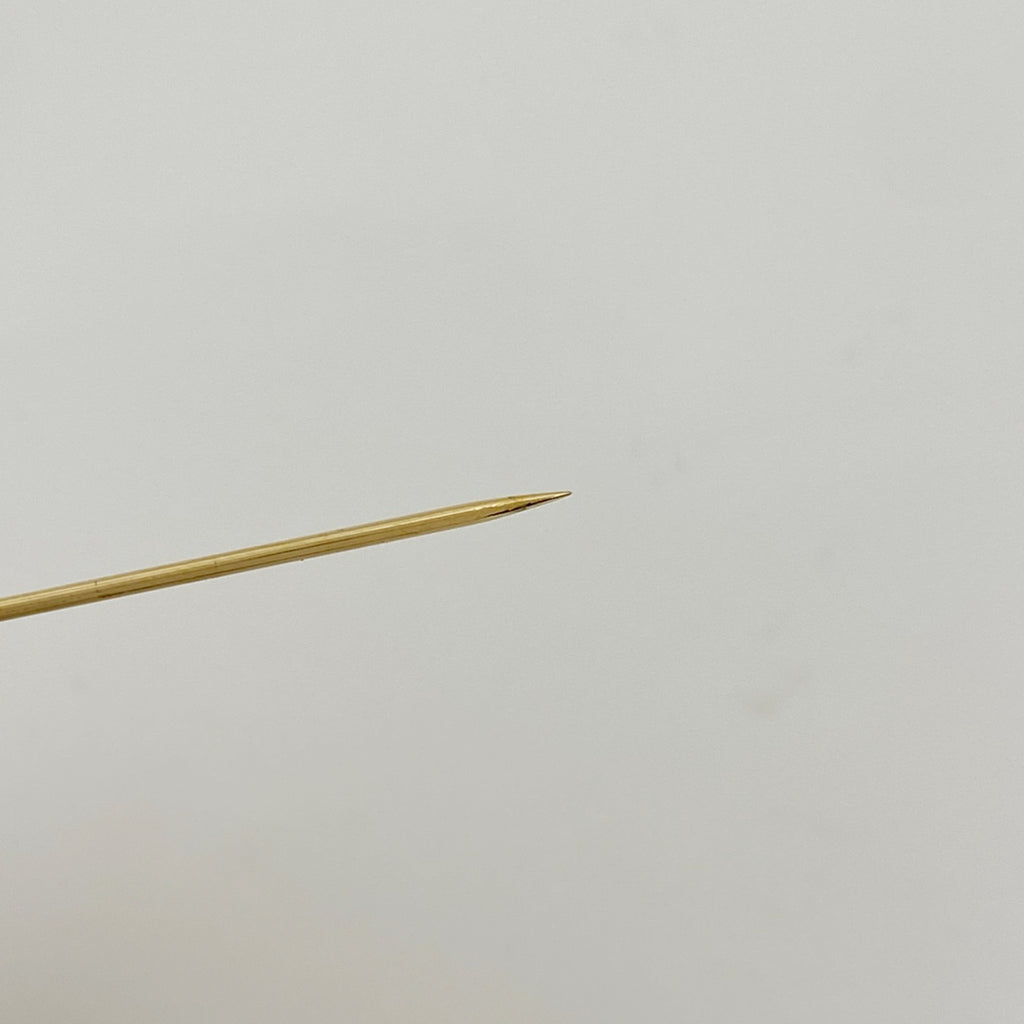 クリスチャンディオール リーフモチーフ ブローチ 葉っぱ ブローチ GP ゴールド レディース 【中古】 bracc