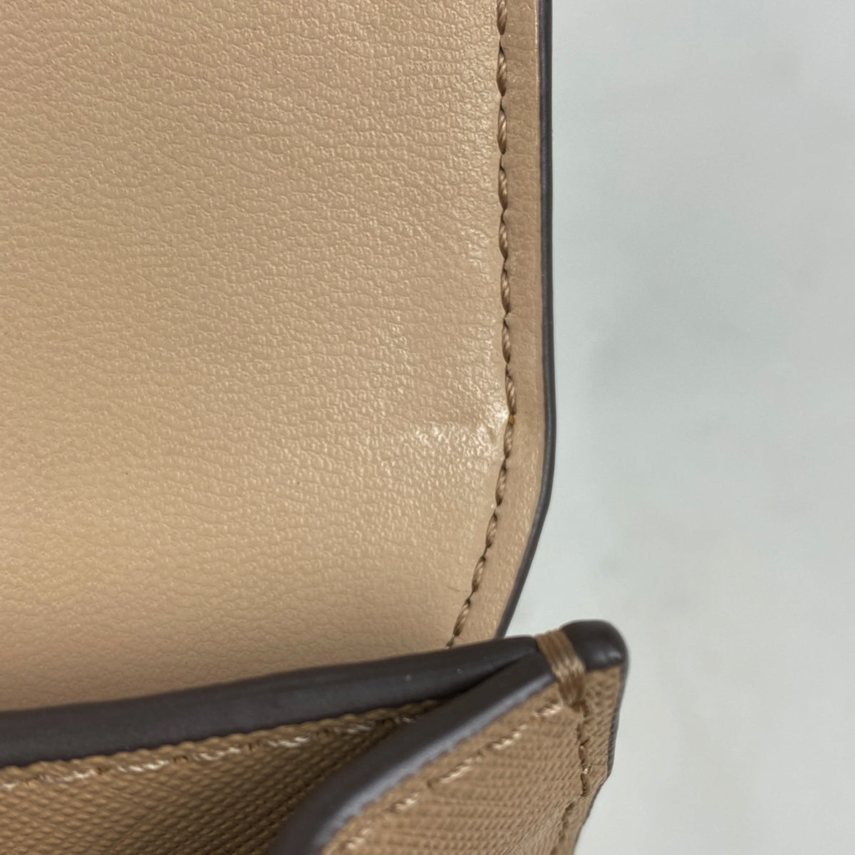 トリーバーチ ベージュ レザー ショルダーバッグ TORY BURCH トリーバーチ ショルダーバッグ KIRA CHEVRON