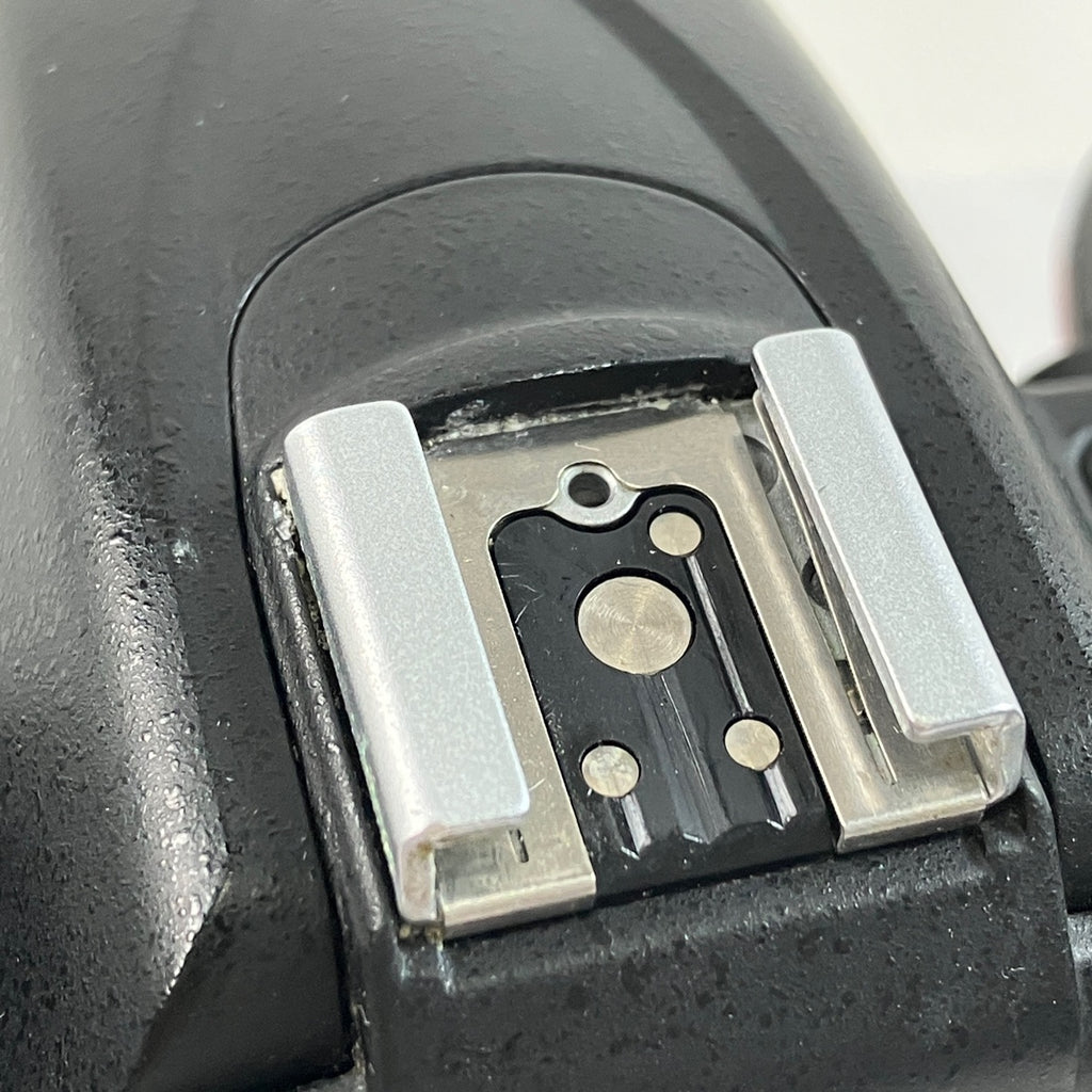 【在庫一掃】 ニコン Nikon D7000 18-105 VR レンズキット デジタル 一眼レフカメラ 【中古】cambb