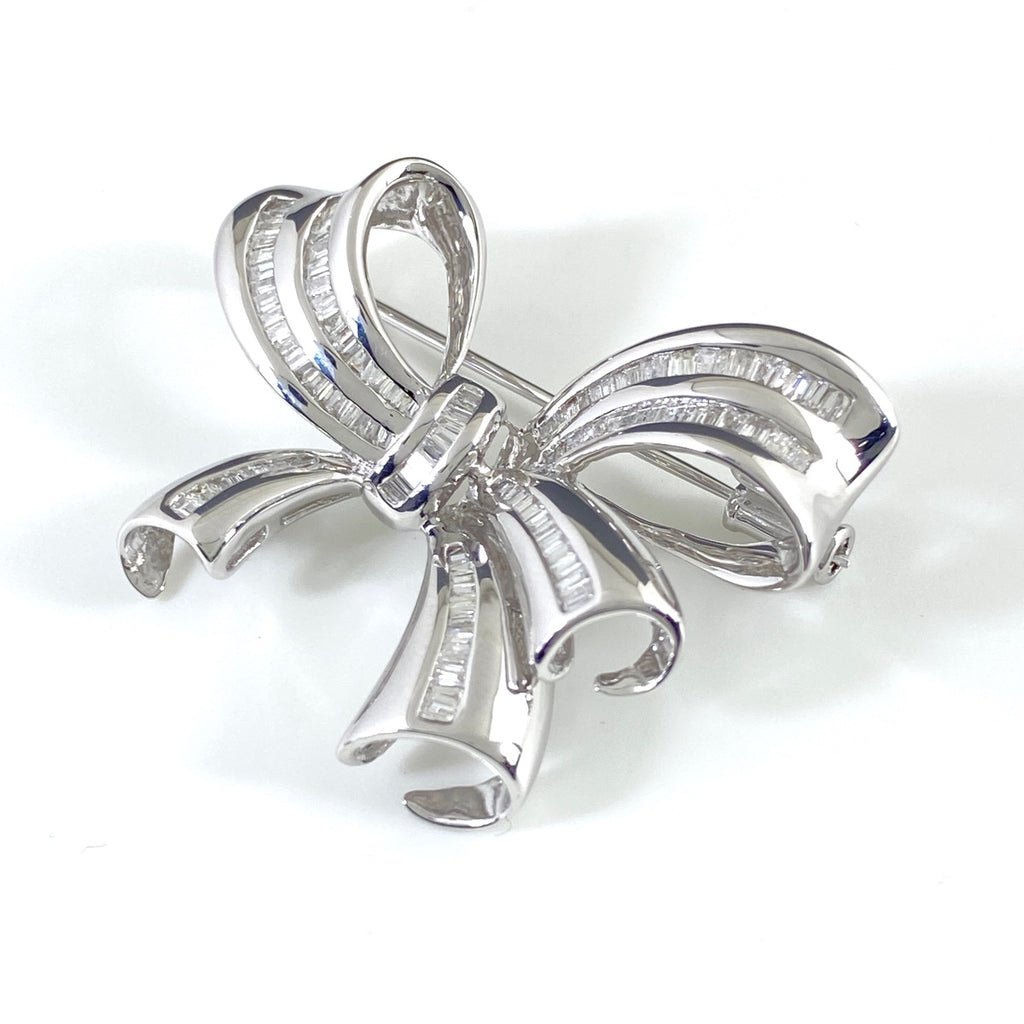 リボンモチーフ デザインブローチ メレダイヤ ブローチ K18 ダイヤモンド レディース 【中古】nbjwl