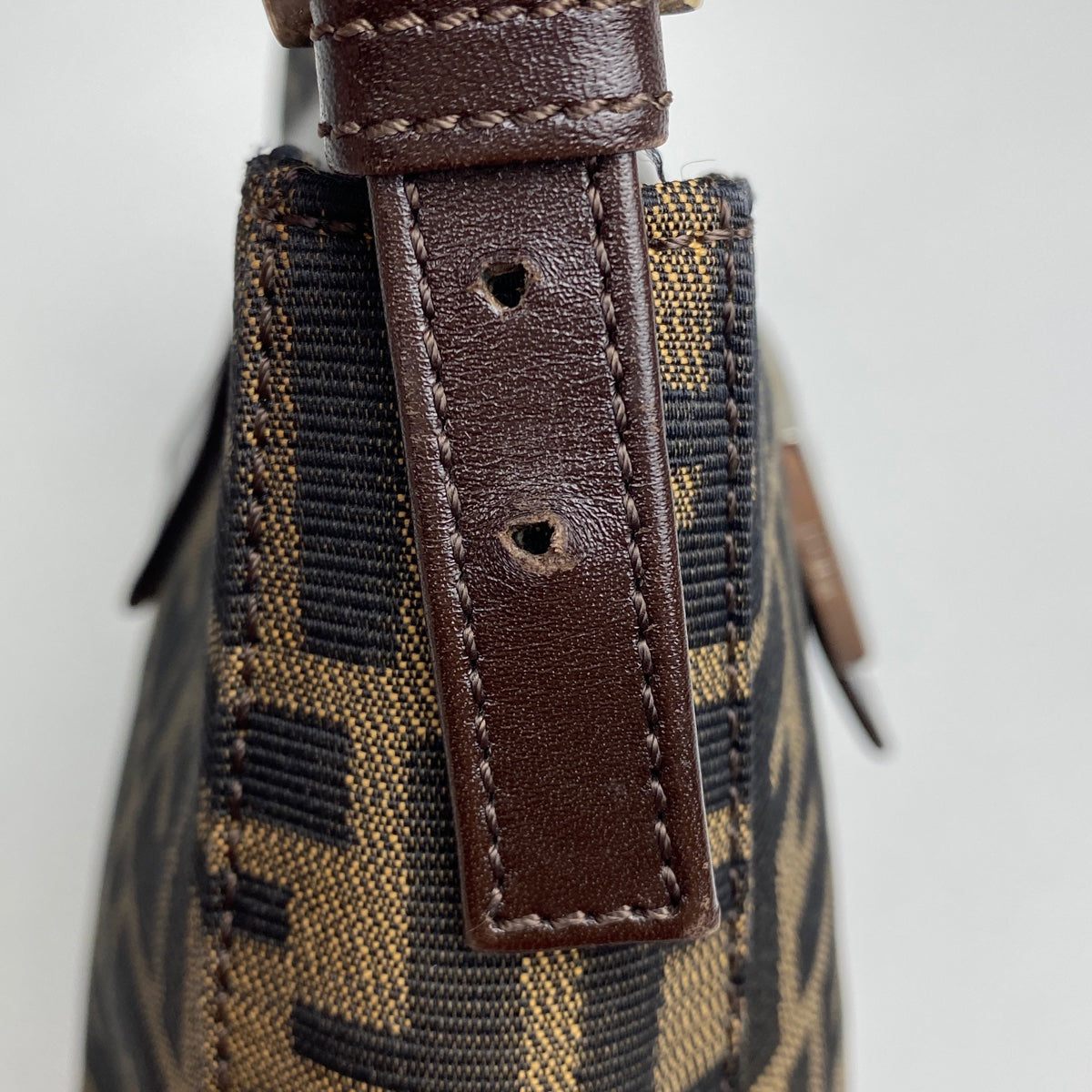 バイセル公式】フェンディ ズッカ柄 ショルダーバッグ ハンドバッグ