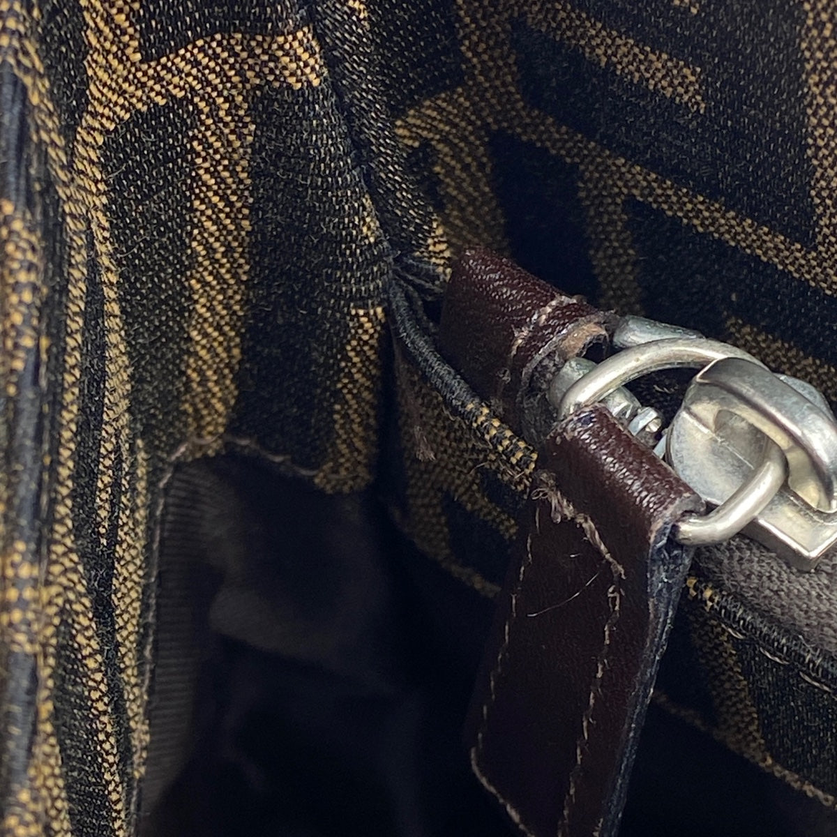 バイセル公式】フェンディ ズッカ柄 ショルダーバッグ ハンドバッグ