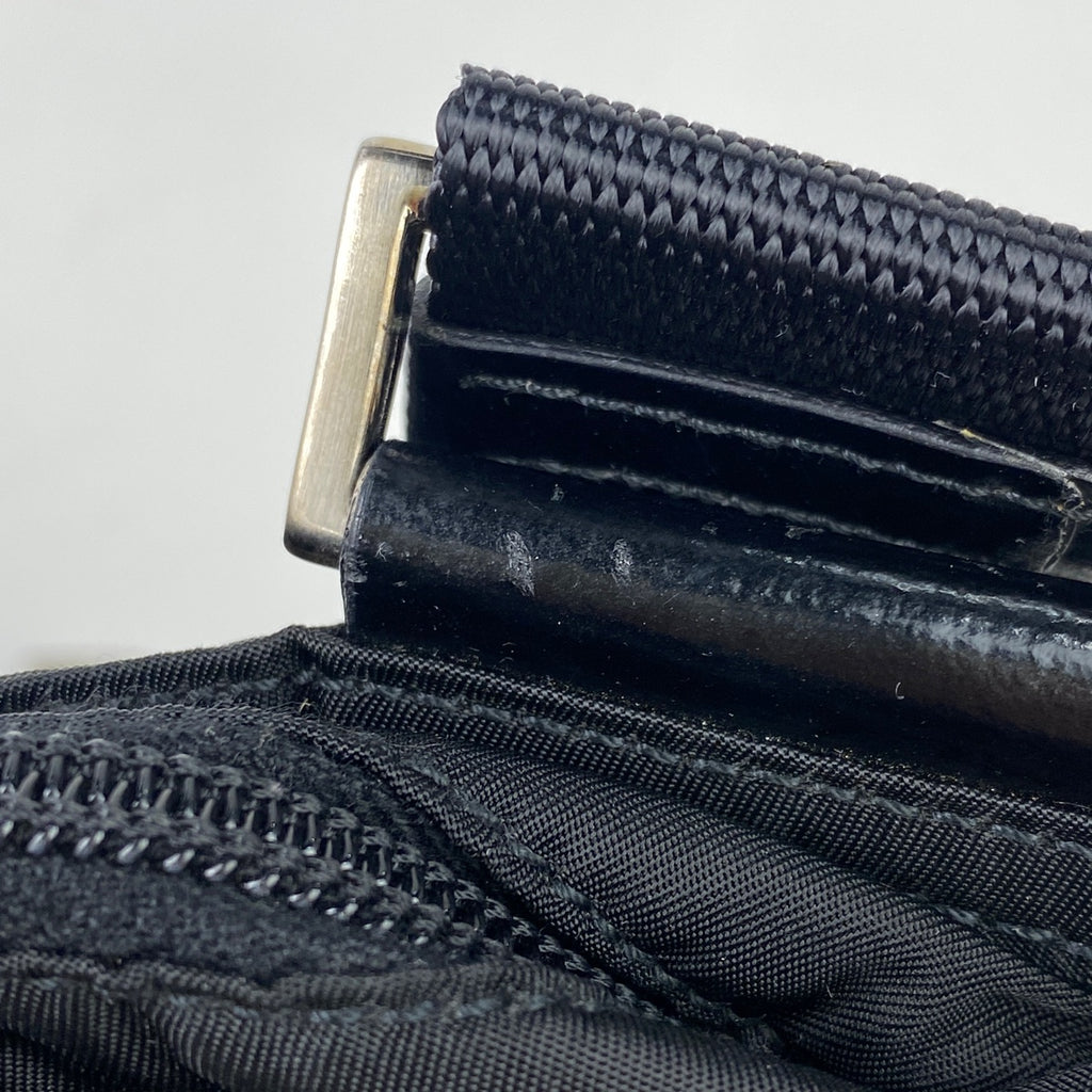 プラダ ロゴプレート ショルダーバッグ 斜め掛け ショルダーバッグ ナイロン ブラック レディース 【中古】brbag