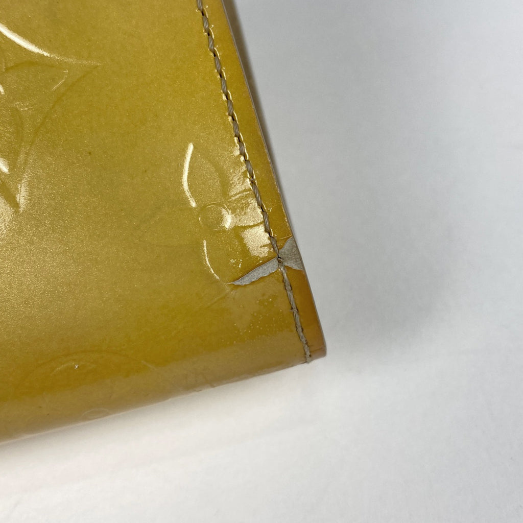 ルイ・ヴィトン ポルト モネ ビエ ヴィエノワ がま口 エナメル 二つ折り財布 モノグラムヴェルニ ベージュ M91210 レディース 【中古】brbag