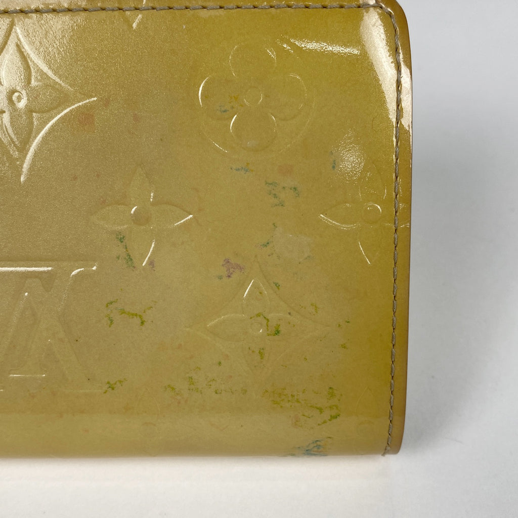 ルイ・ヴィトン ポルト モネ ビエ ヴィエノワ がま口 エナメル 二つ折り財布 モノグラムヴェルニ ベージュ M91210 レディース 【中古】brbag