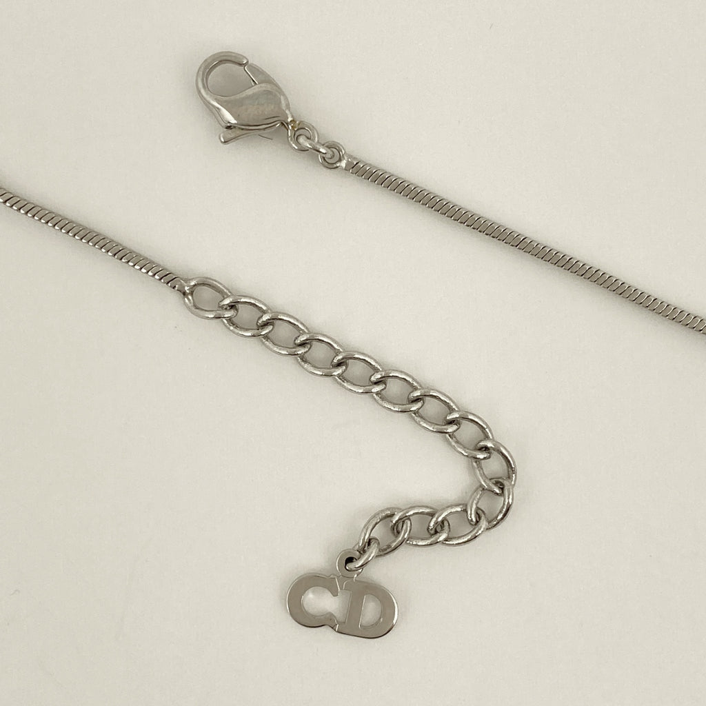 クリスチャンディオール ロゴ プレート ネックレス トロッター柄 ネックレス シルバーメッキ シルバー レッド レディース 【中古】bracc