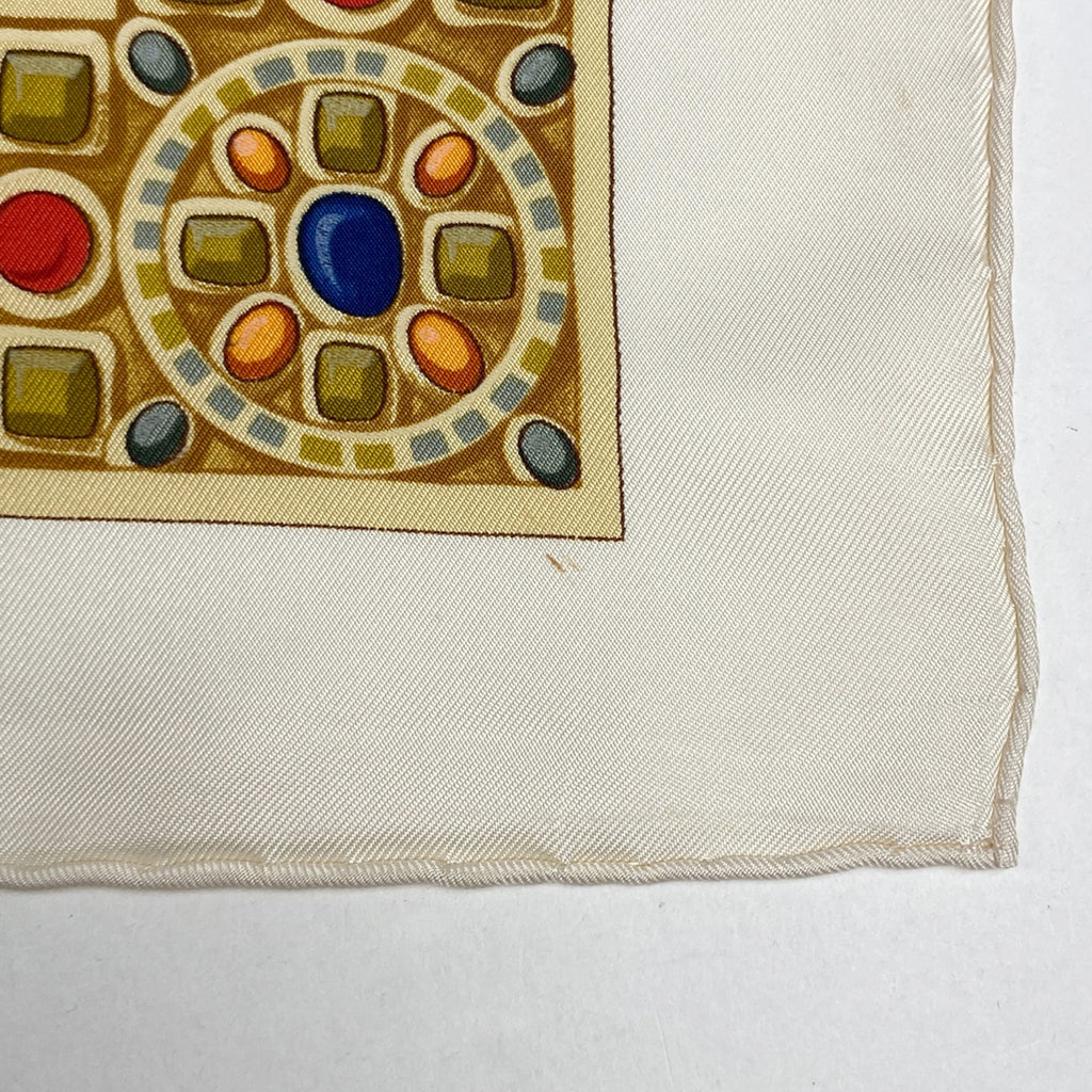 エルメス カレ 90 LE TRIOMPHE DU PALADIN 正義の騎士の勝利 スカーフ シルク アイボリー マルチカラー レディース 【中古】brbag