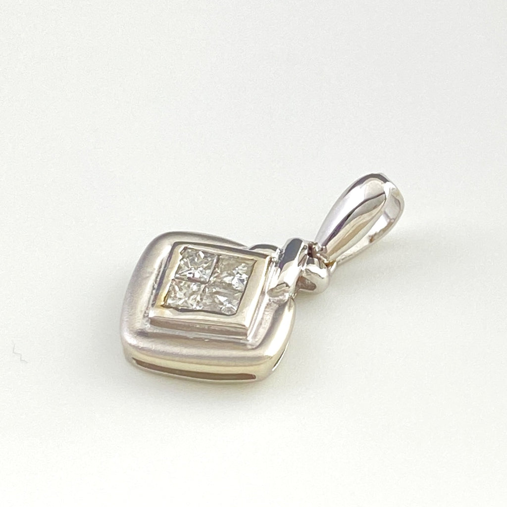 メレダイヤ ペンダントトップ ペンダントトップ K18 ダイヤモンド レディース 【中古】nbjwl