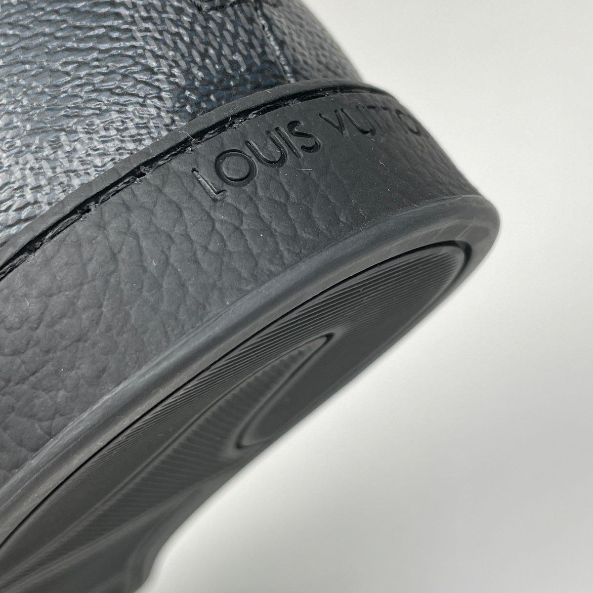 美品 ルイヴィトン アバンチュール ダミエ スニーカー ブラック 26.5 LOUIS VUITTON ルイ・ヴィトン ダミエ アヴァンチュール ハイカット