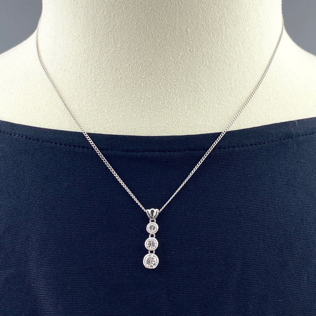 メレダイヤ デザインネックレス プラチナ ペンダント ネックレス Pt900 Pt850 ダイヤモンド レディース 【中古】nbjwl