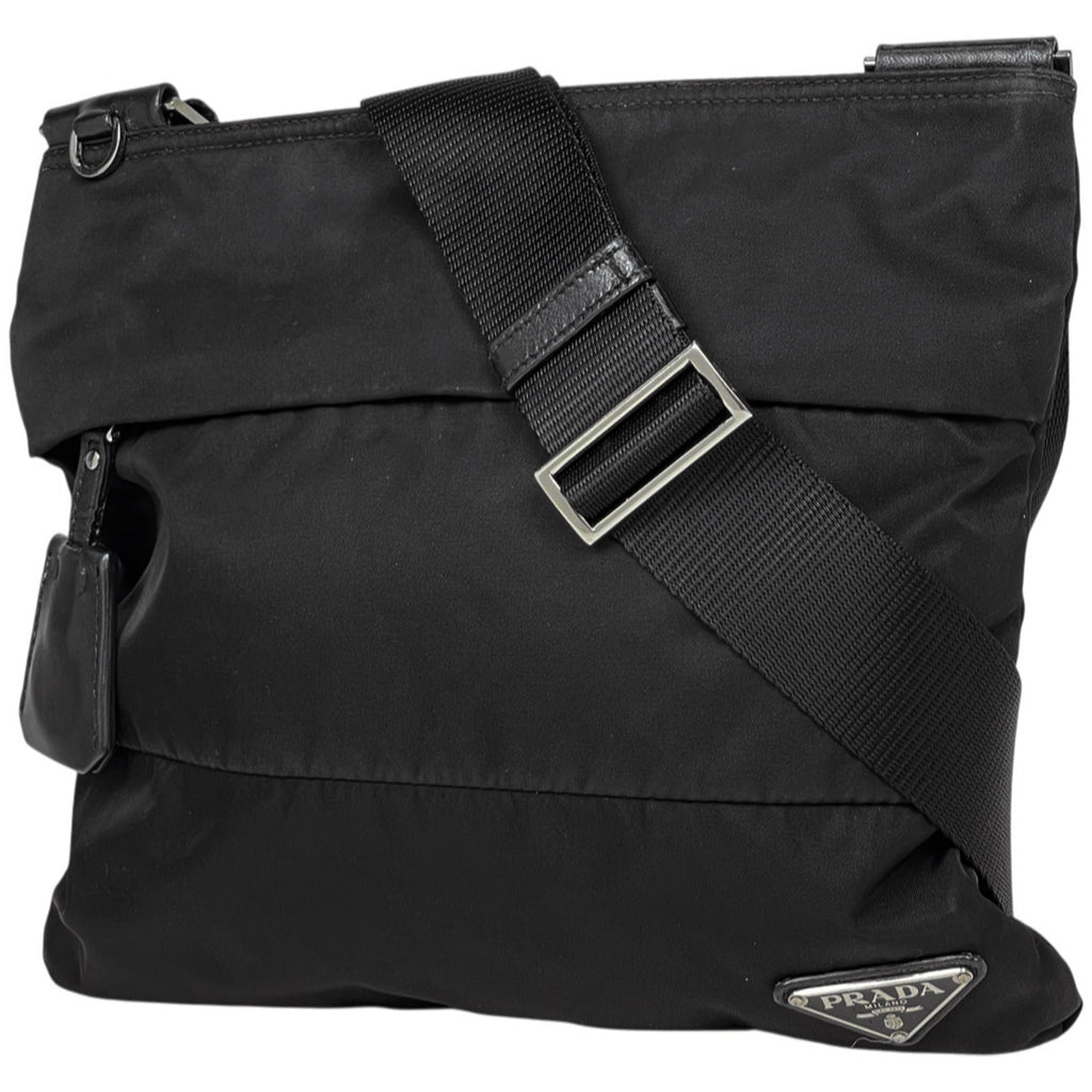 プラダ ロゴプレート ショルダーバッグ ナイロン ネロ(ブラック) BT0741 レディース 【中古】brbag