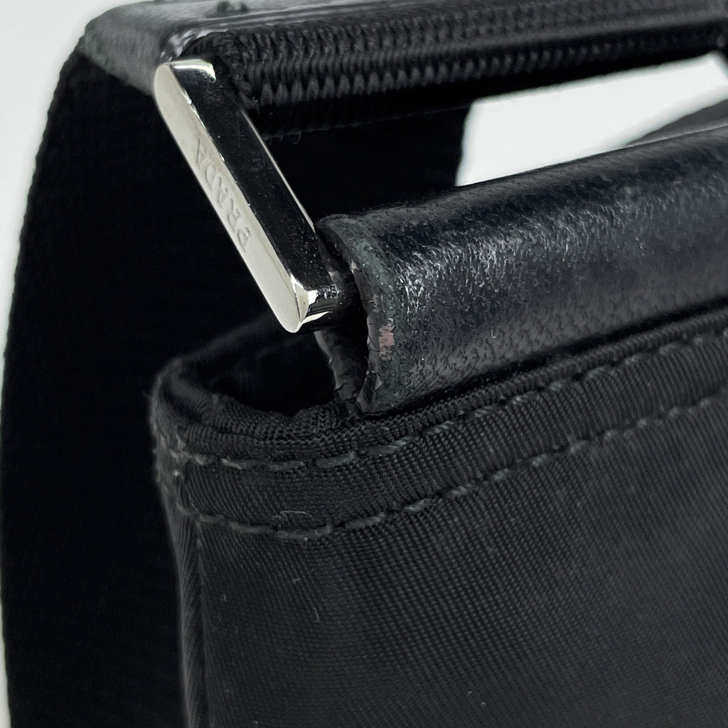 プラダ ロゴプレート ショルダーバッグ ナイロン ネロ(ブラック) BT0741 レディース 【中古】brbag