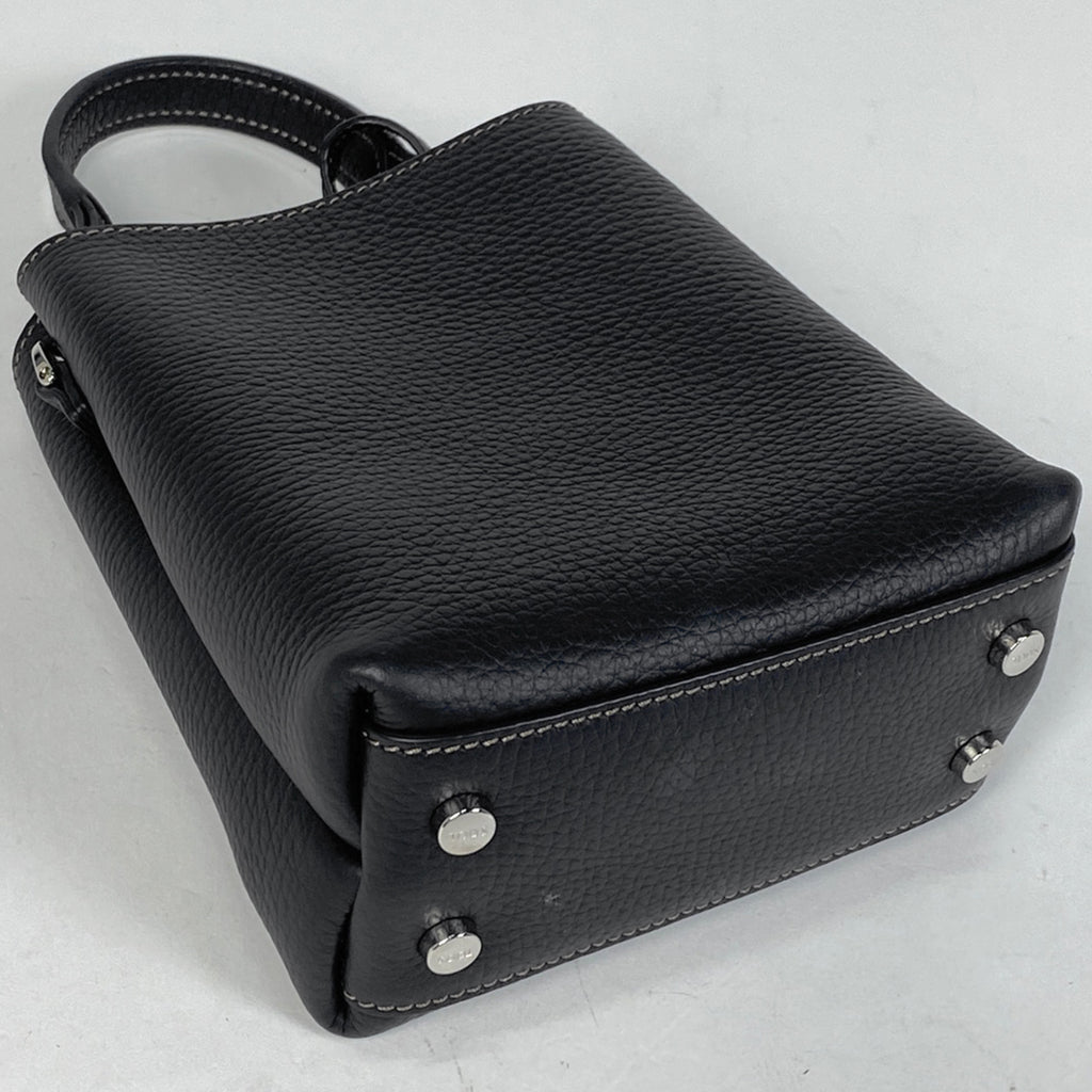 トッズ レザーバッグ マイクロ Tタイムレス 2WAY ショルダーバッグ ハンドバッグ レザー ブラック レディース 【中古】brbag