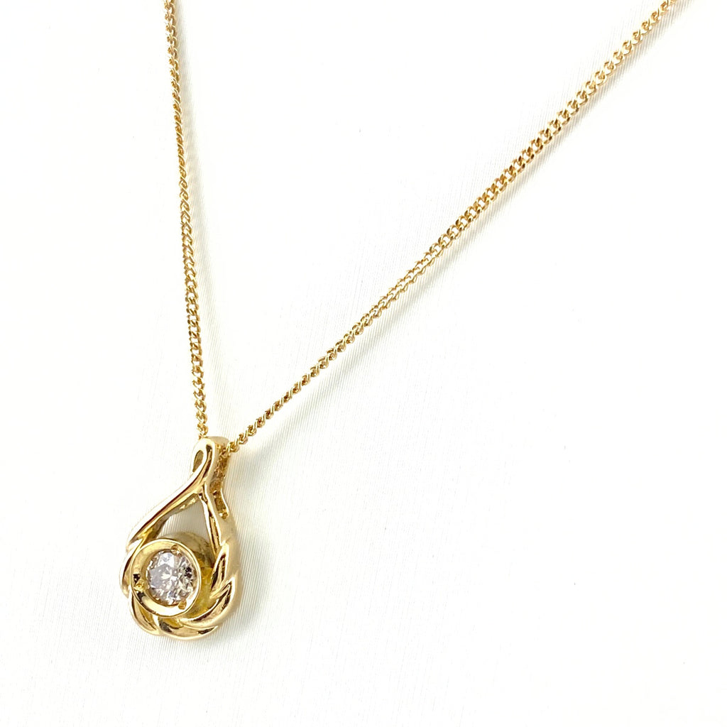ダイヤモンド デザインネックレス YG イエローゴールド ペンダント ネックレス K18 ダイヤモンド レディース 【中古】nbjwl