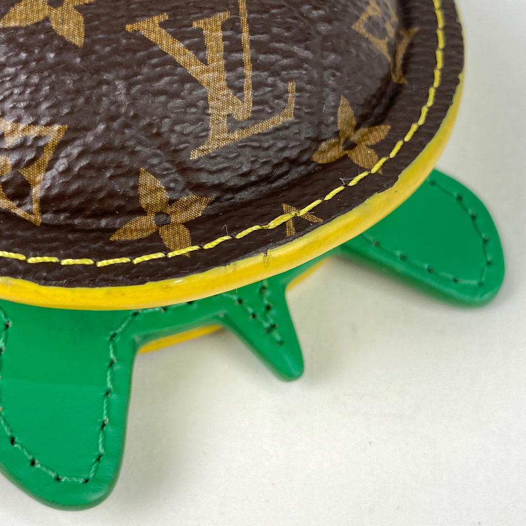 ルイ・ヴィトン キーホルダー LV タートル バッグチャーム カメ キーホルダー モノグラム レザー ブラウン グリーン M01471 レディース 【中古】brbag