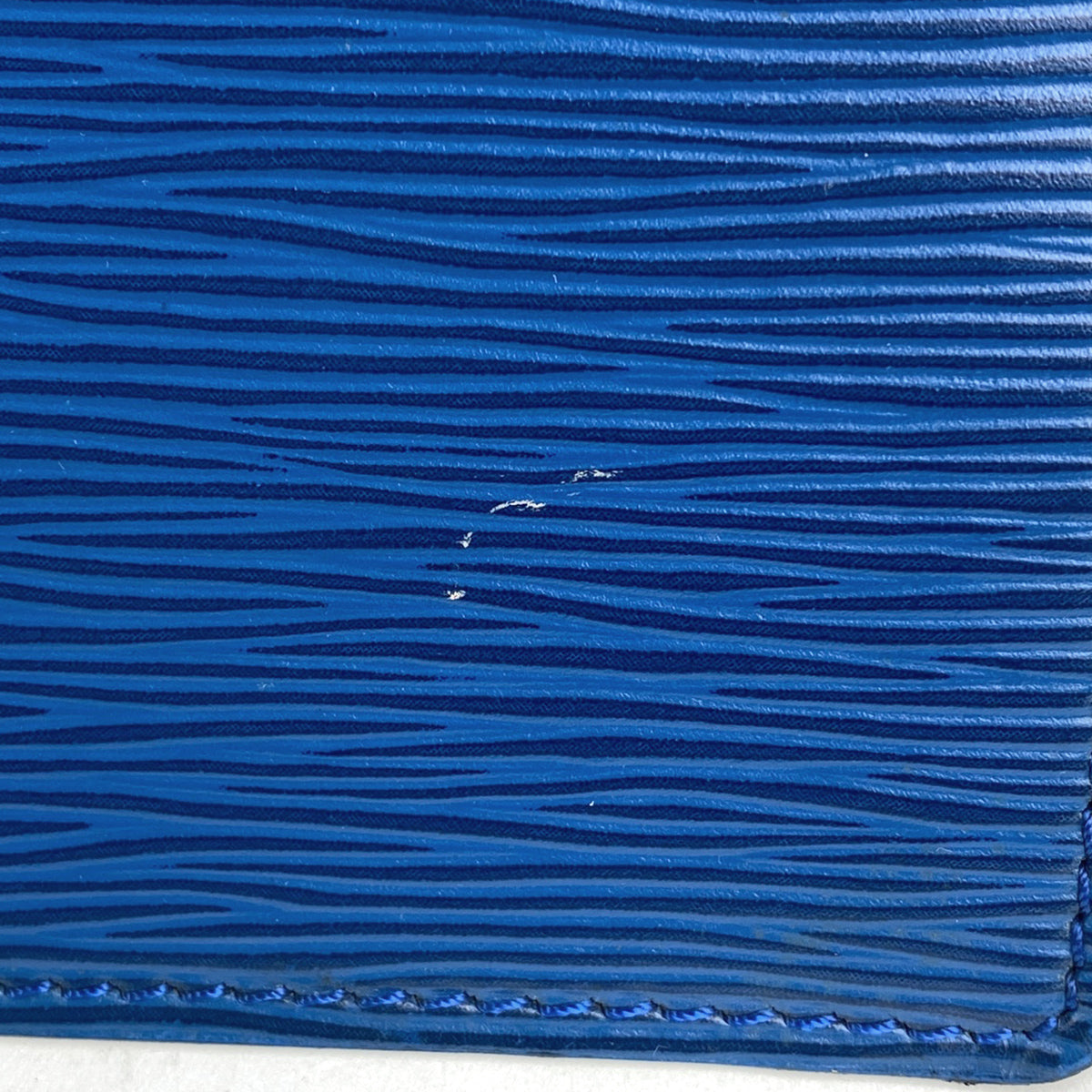LOUIS VUITTON】ポンヌフ エピ トレドブルー レザーハンドバッグ