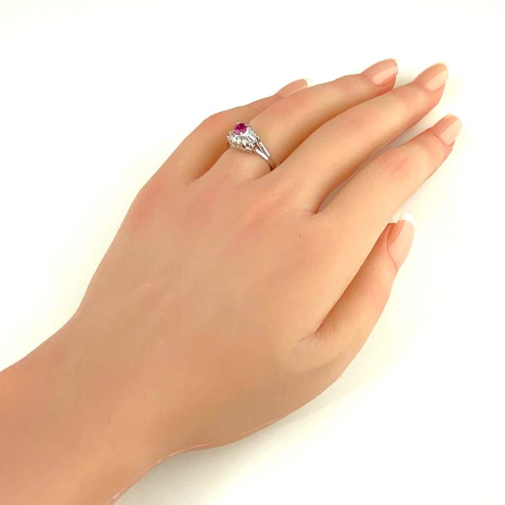 ルビー デザインリング プラチナ 指輪 メレダイヤ リング 9号 Pt900 ルビー ダイヤモンド レディース 【中古】nbjwl