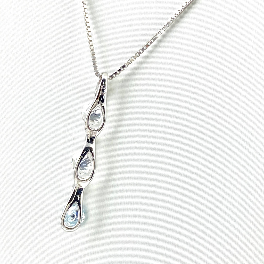 メレダイヤ デザインネックレス WG ホワイトゴールド ペンダント ネックレス K18 WG ダイヤモンド レディース 【中古】nbjwl