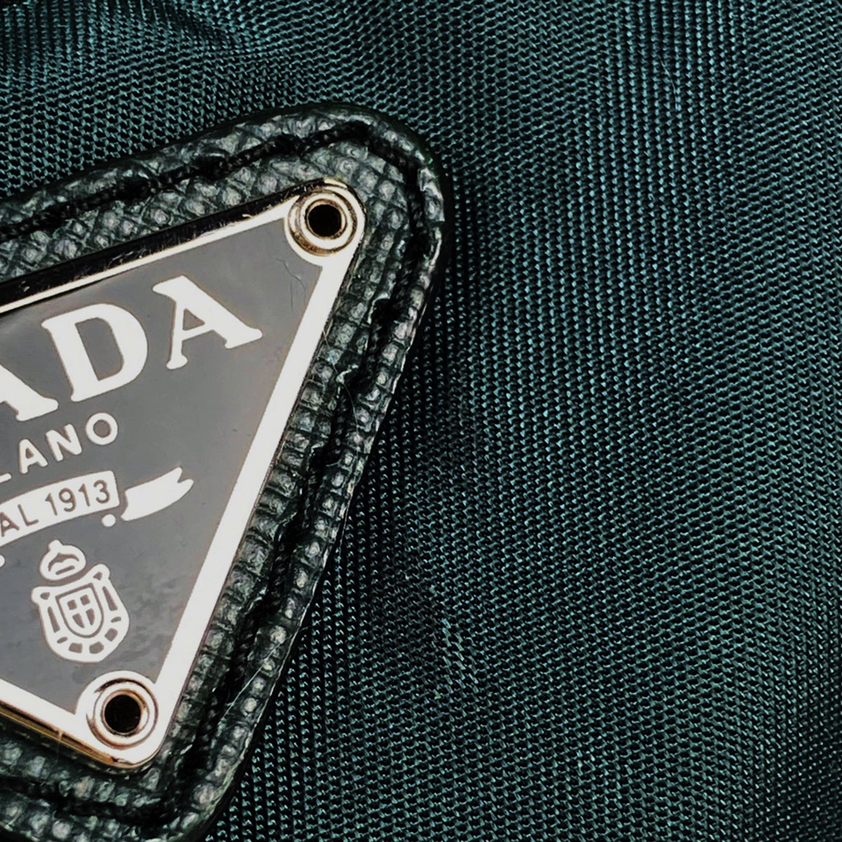 PRADA - PRADA プラダ ティッシュケース ポーチ レア グリーン