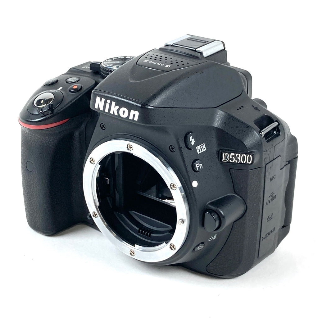 ニコン Nikon D5300 18-140 VR レンズキット ブラック デジタル 一眼レフカメラ 【中古】cambb