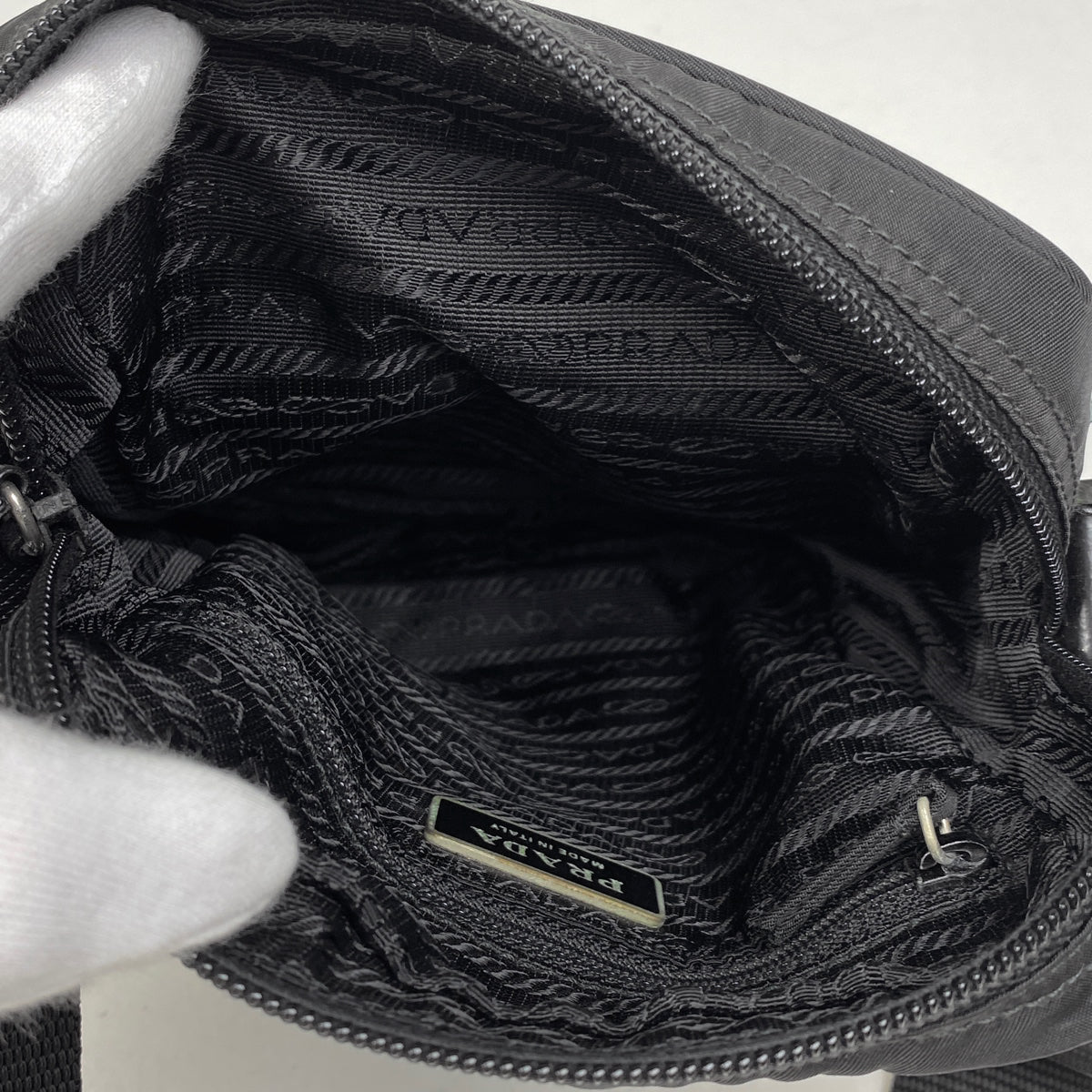 新品 ショルダーバッグバッグブラック 未使用 新品未使用 ナイキ ショルダーバッグ ブラック 黒 4L