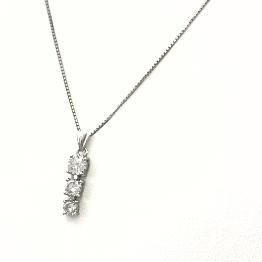 メレダイヤ デザインネックレス プラチナ ペンダント ネックレス Pt850 ダイヤモンド レディース 【中古】nbjwl