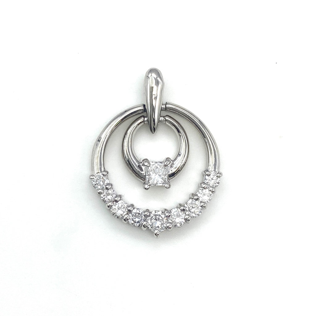 メレダイヤ ペンダントトップ プラチナ ペンダントトップ Pt900 ダイヤモンド レディース 【中古】nbjwl