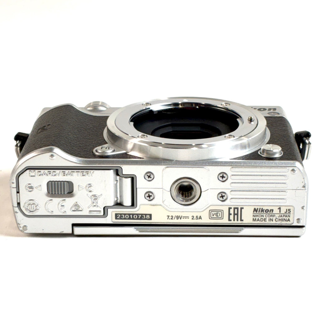 ニコン Nikon 1 J5 標準パワーズームレンズキット シルバー デジタル ミラーレス 一眼カメラ 【中古】cambb