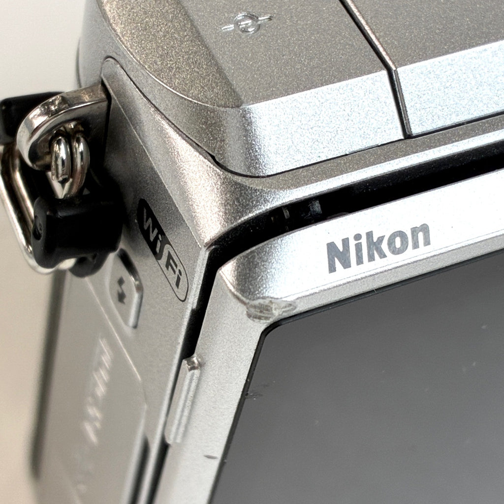 ニコン Nikon 1 J5 標準パワーズームレンズキット シルバー デジタル ミラーレス 一眼カメラ 【中古】cambb
