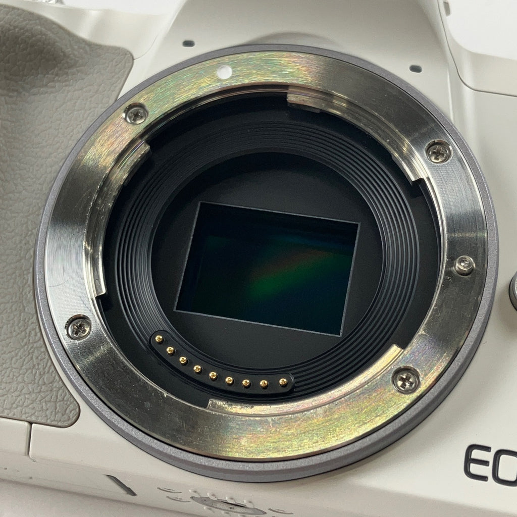 キヤノン Canon EOS Kiss M2 ボディ ホワイト デジタル ミラーレス 一眼カメラ 【中古】cambb